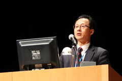 特別講演（Dr. Young-Joon SURH）